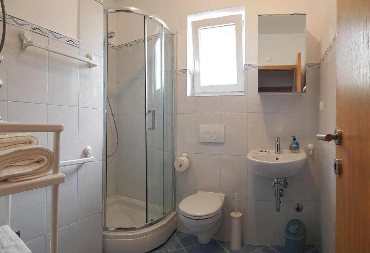Mitra Apartments Malinska Bagian luar foto