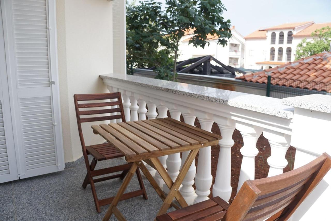 Mitra Apartments Malinska Bagian luar foto