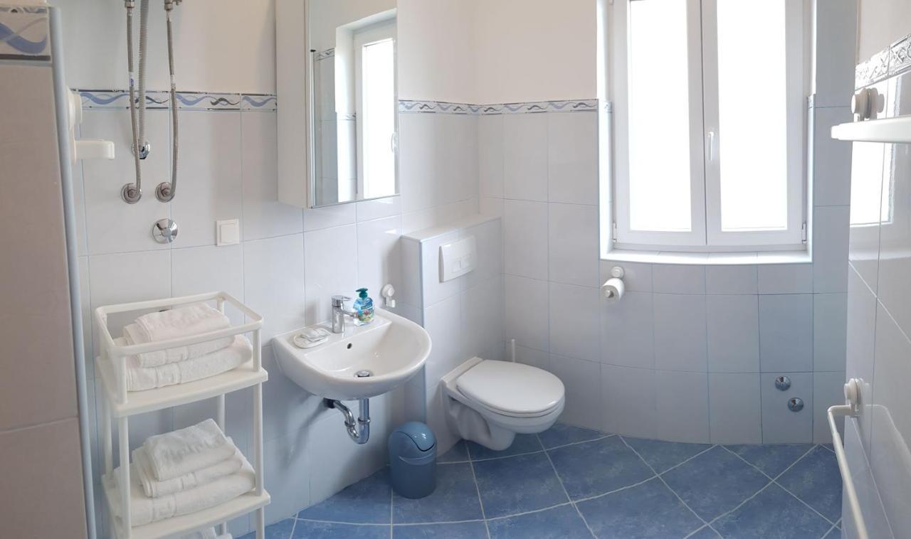 Mitra Apartments Malinska Bagian luar foto