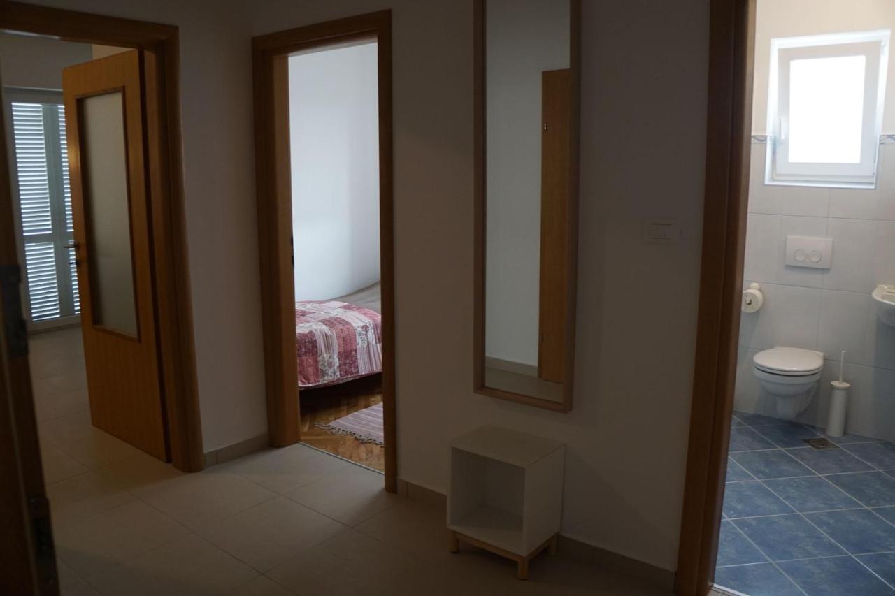Mitra Apartments Malinska Bagian luar foto