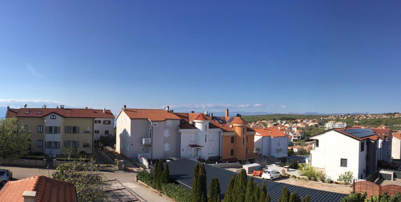 Mitra Apartments Malinska Bagian luar foto
