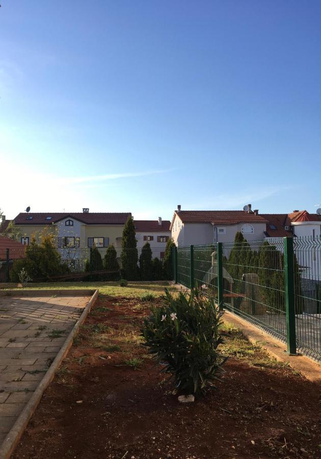 Mitra Apartments Malinska Bagian luar foto