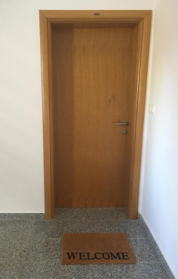 Mitra Apartments Malinska Bagian luar foto